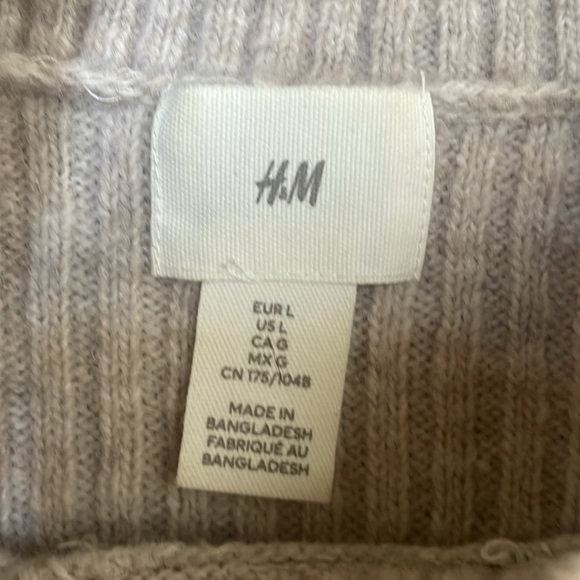 H&M sweater - Picture 4 of 5